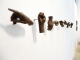 Abstinencia (democracia), 2011 / Cast bronze / Variable dimensions, life-sized hands